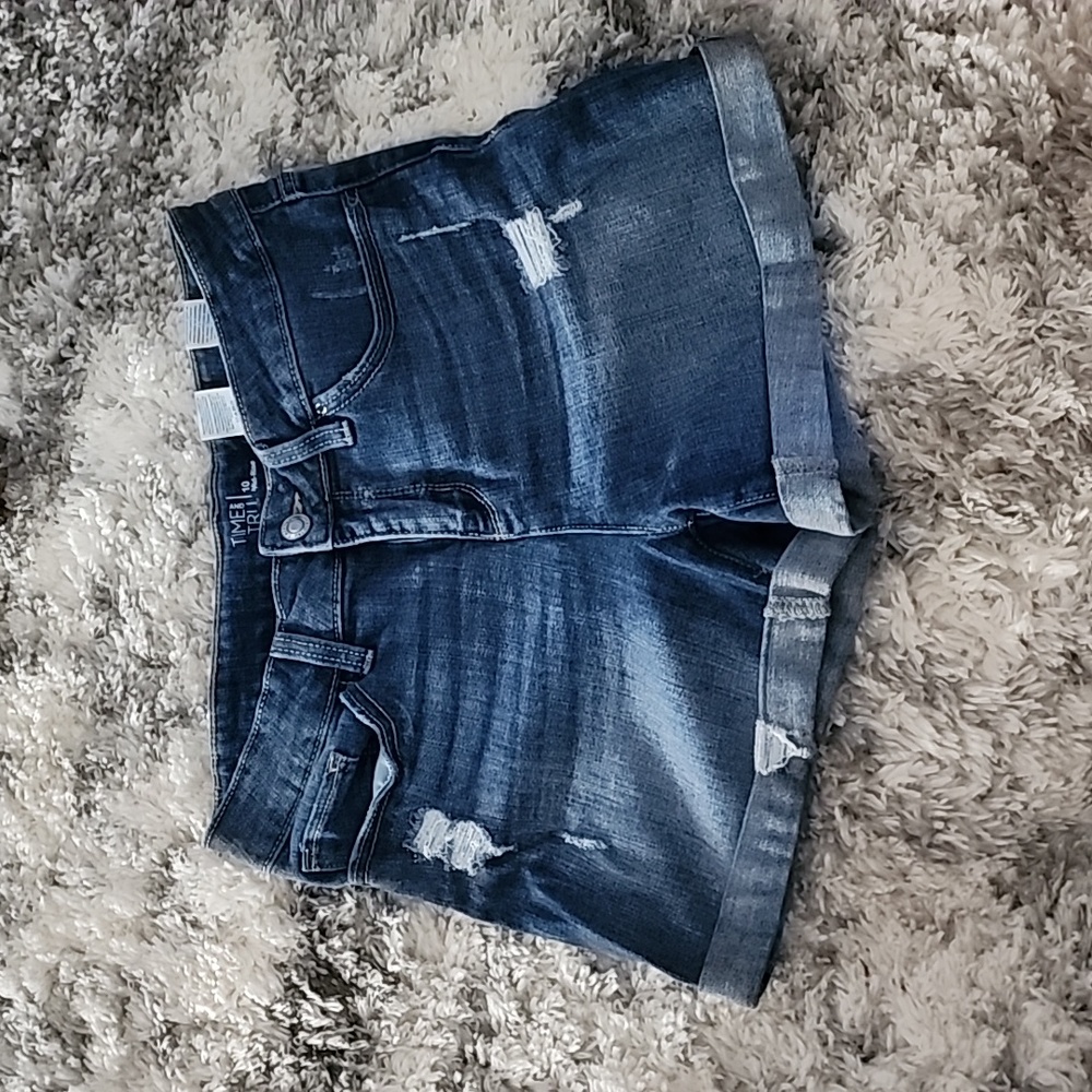 Time and True Mid Rise Jean Shorts. Size 10.